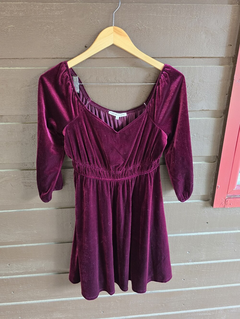 Celebrity Pink Velvet Sweetheart Neck Mini Holiday Dress Burgundy Wine Size M